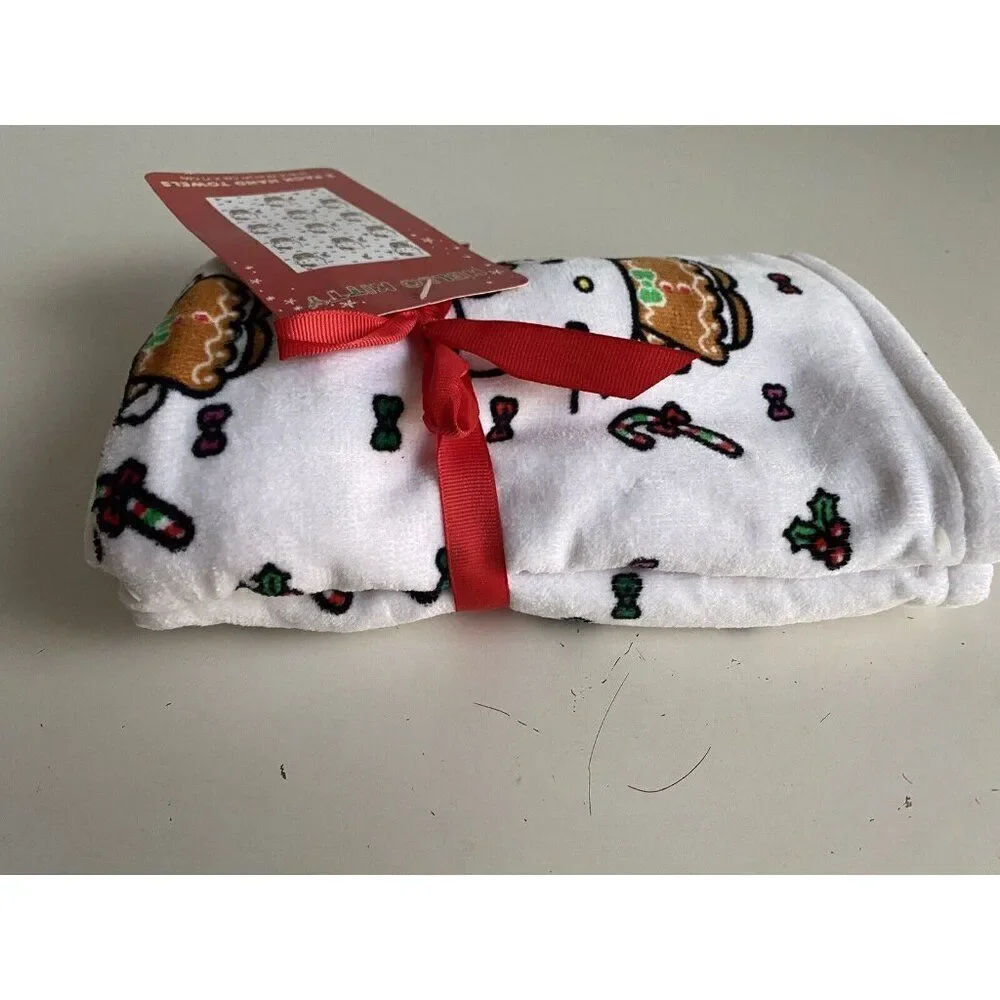 2 Pk Sanrio Hello Kitty Christmas Gingerbread‎ Dress Candy Cane Bath Hand Towels